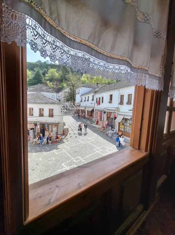 The Heart Of The Bazaar Guest House Gjirokastër Exteriör bild